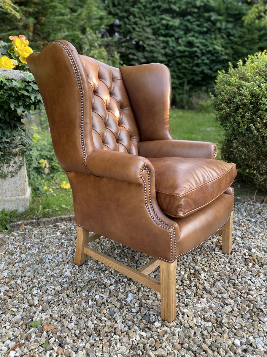 LeatherChairsUK's tweet photo. Bespoke made Oak framed Georgian Wing Chair #wingchair #leatherwingchair #georgianwingchair #leatherclubchair #englishwingchair #leatherchairsofbath #leatherchair #clubchair #leathergeorgianwingchair #buttonedbackwingchair #oakframe #bespokeenglishmanufacturing #oaklegs https://t.co/19QCnttLWE