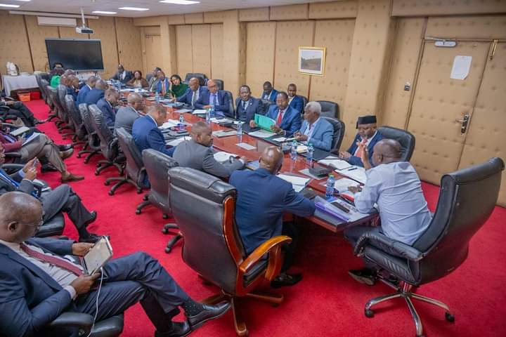 This morning, I hosted leaders from Meru County at Transcom House, Nairobi.

We discussed ongoing plans to ensure the completion of pending road projects in the County as a way of enhancing connectivity and promoting trade and investment.~<a href="/kipmurkomen/">KIPCHUMBA MURKOMEN, E.G.H</a>