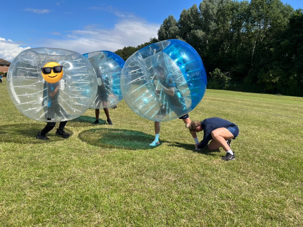 MissBG_'s tweet photo. No staff were (severely) harmed in the making of rewards day 😅☀️ https://t.co/VrrEdlQtpc
