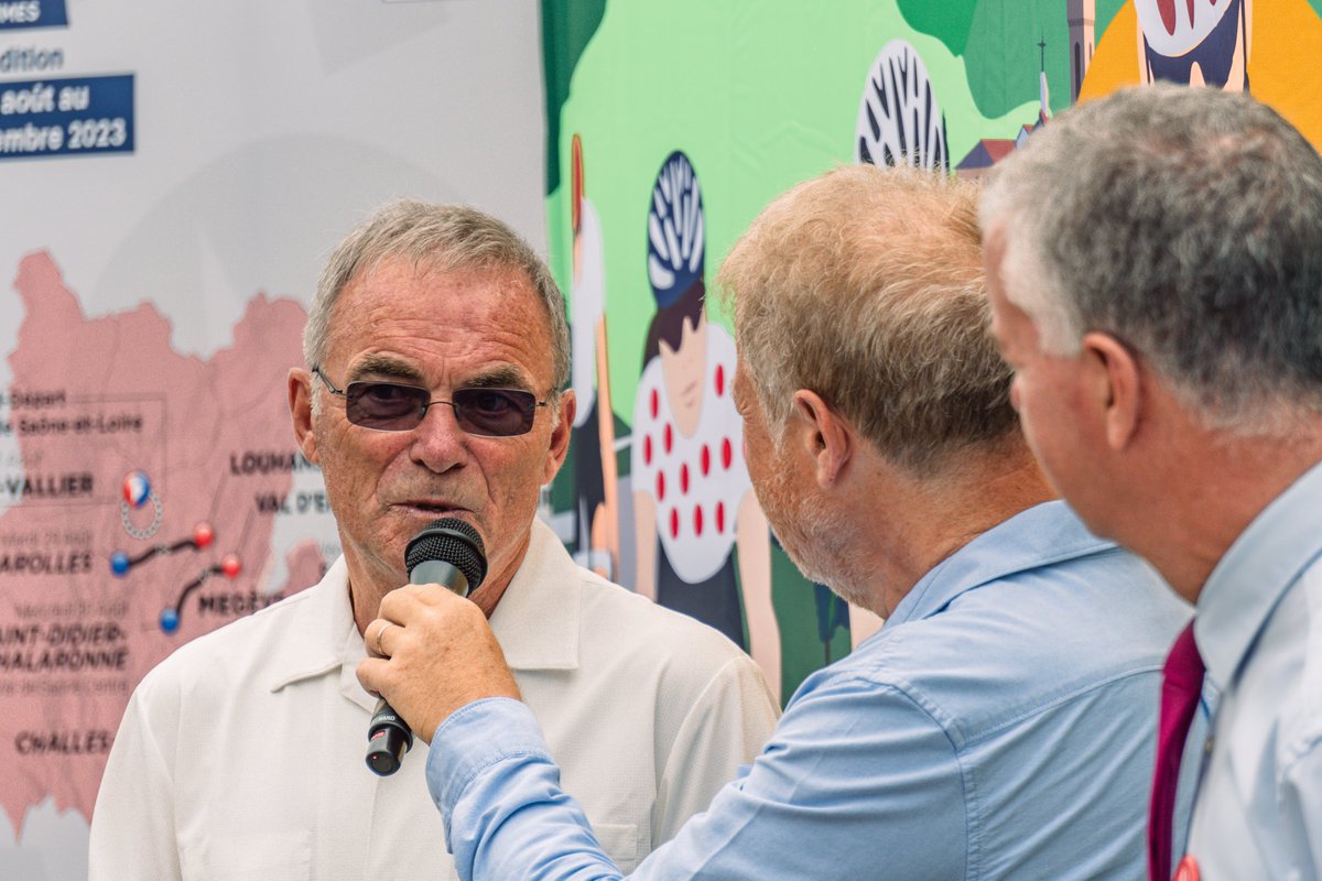 🎙 Retrouvez les différentes interventions dont celles de Bernard Hinault et Michel Callot, Président de la Fédération Française de Cyclisme 👉🏻 tourdelavenir.com/le-tour-de-lav… #TDAV #TOURDELAVENIR ✨