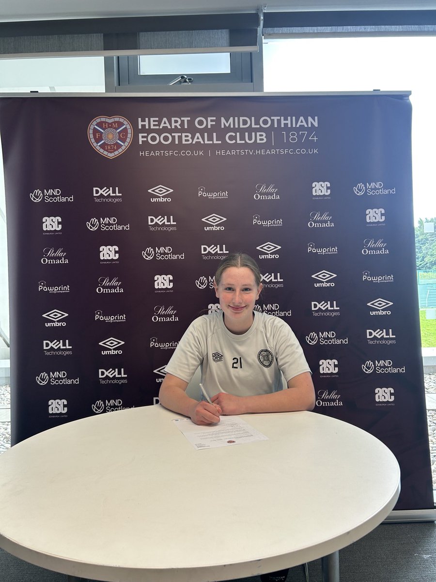 Signed up for another year 😀⚽️🙌.#hearts14naps