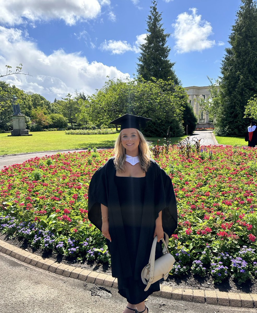 justin771924's tweet image. If Carlsberg did Monday&apos;s! Son had his first day in the world of work &amp;amp; @milliejonessx graduated from Uni #CardiffGrad #ProudParents