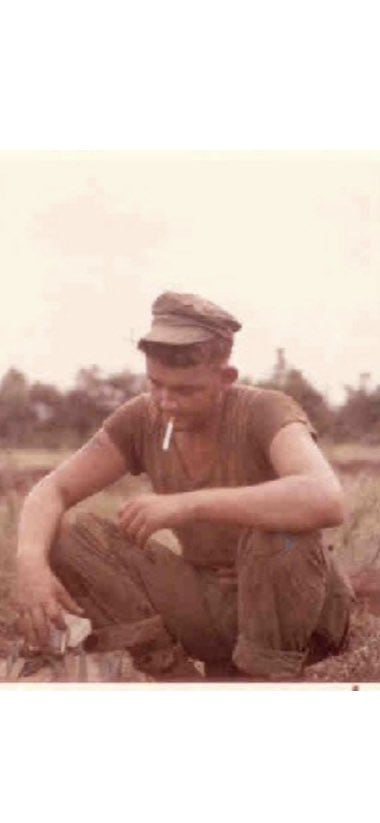 Arlyss_Ben's tweet photo. U.S. Marine Corps Lance Corporal Dale Larry Weaver selflessly sacrificed his life in the service of our country on July 17, 1968 in Quang Tri Province, South Vietnam. For his extraordinary heroism and bravery that day, Dale was awarded the Silver Star. He was 18 years old. Hero🇺🇸 https://t.co/HGv0bFcjIk