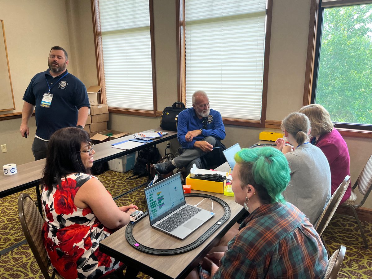 steamtacwv's tweet photo. The #STEAMPOSIUM grade band workshops are in full swing! Teachers from across #WV are working together to brainstorm integrating literacy, outdoor education, computer science and career exploration in #STEAM instruction. @WVEducation, @WV_PEC, @HarlessJune https://t.co/tYD0YCQK5t