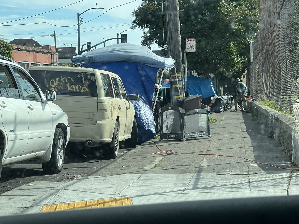 Victory4Oakland's tweet photo. Agenda includes renewing the declaration of a local emergency due to homelessness that has been in place for years. Still no plan from admin or Mayor to end the emergency or action to repeal + replace encampment management policy. (1/2) https://t.co/HsmSDbNzQ7