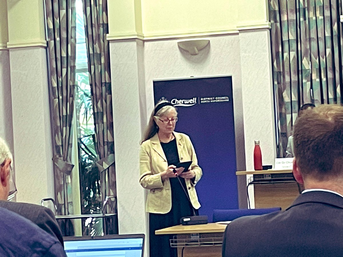 Good to see <a href="/lindanewbery/">Linda Newbery 📚🌳🐝✏️Ⓥ</a> speaking tonight at the <a href="/Cherwellcouncil/">Cherwell District Council</a> meeting on the importance &amp; impact of moving to a #plantbased diet has in tackling the #ClimateEmergency 
A simple action that all councils can do is to raise awareness via comms, marketing &amp; outreach.