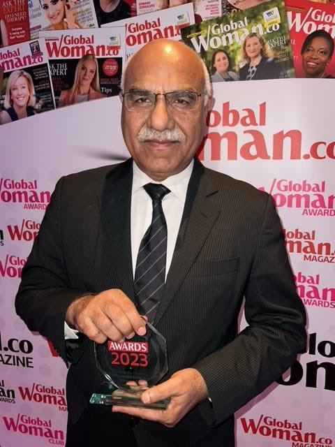 Imranvlogers's tweet photo. We applaud Dr. Amjad Saqib for receiving the "Global Man of the Decade" award. His dedication to fostering peace, unity, and social upliftment is truly commendable. Pakistan is proud of you, sir!
#Dr_Amjad_Man_of_The_Decade https://t.co/R4I3RJsJNn
