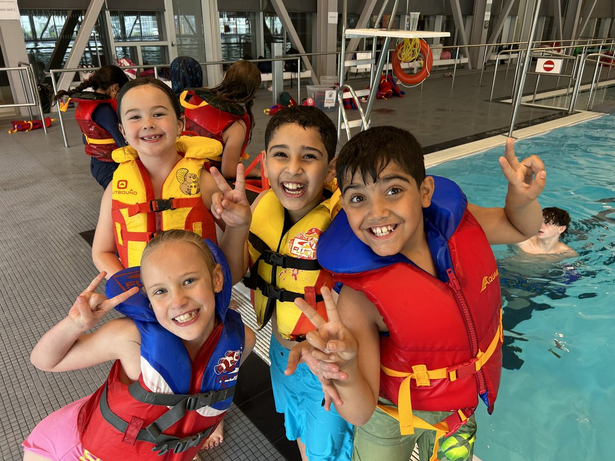 Look at those smiles!! 🤩#campwonder #gecdsbslp2023 <a href="/ClaraHowitt/">Dr. Clara Howitt</a> @MlleParaschak