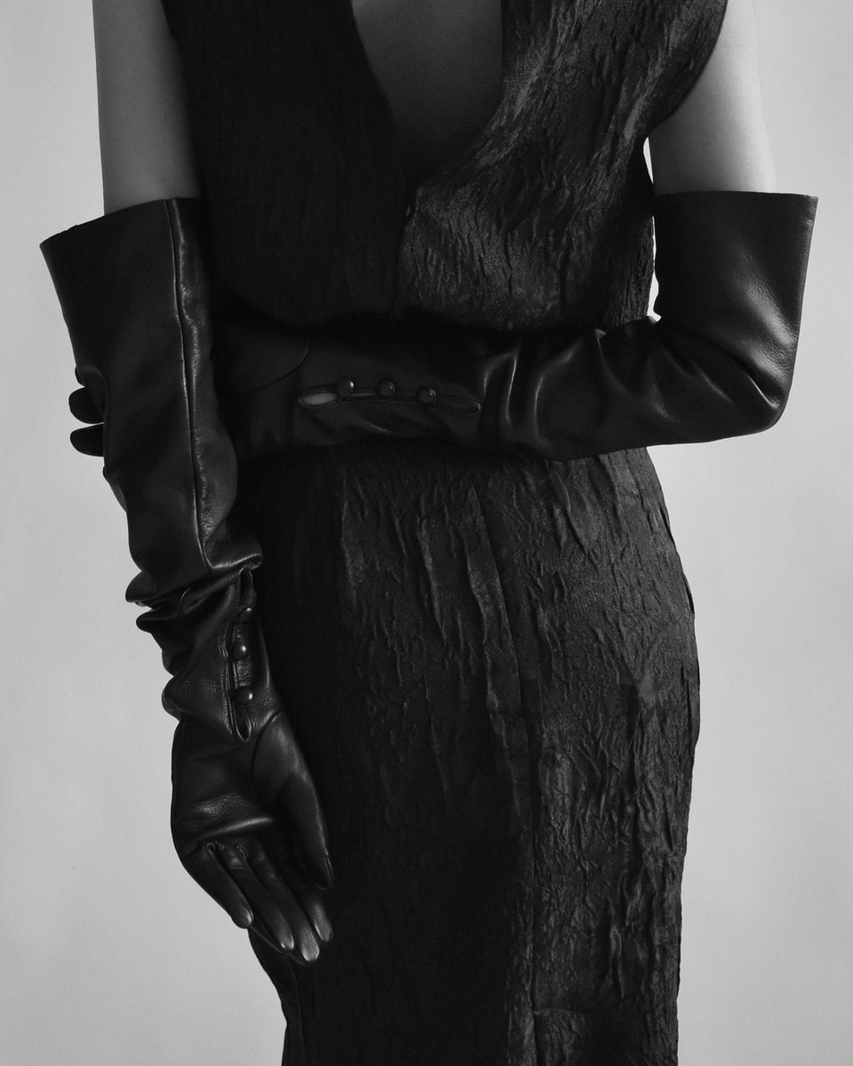 ahalcyongirl X CORNELIA JAMES

Huda rocking our SEVERINE gloves

-
-
-
-
-
-
#corneliajames #cj #corneliajamesgloves
#madeinengland #sustainable #2023fashion
#classicstyle #trend2023 #handmadeacce...
instagram.com/p/Cuzsi-sIHaR/