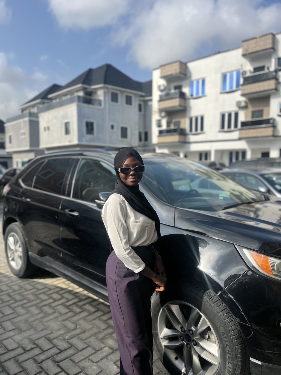 iqmaah_r's tweet image. last week as an extern😌