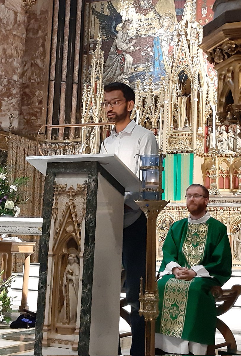 JesuitYAM's tweet photo. The @JesuitYAM Mass welcomed a number of British
Jesuits last night. They're all currently 'in formation,' either in studies or pastoral ministry

Deacon Peter O'Sullivan will soon be ordained priest @FarmStChurch. Thx to the YA's who welcomed them and to the JIF's for coming https://t.co/2IZKZukkKS