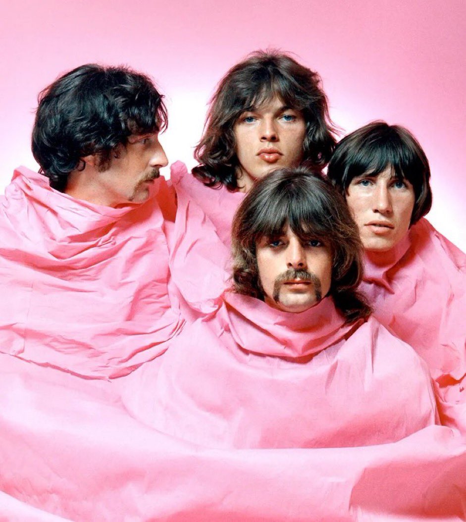 historyrock_'s tweet photo. Are The Rolling Stones better than Pink Floyd…? 🤔👇🏻🎸 https://t.co/FIevEnUIkN