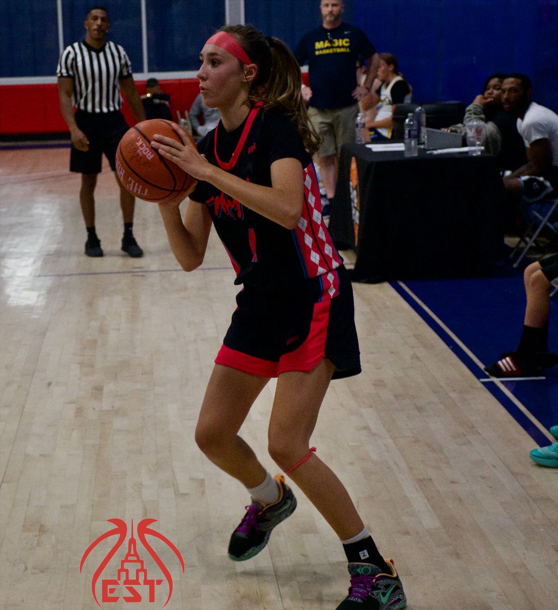 NYSTakeover's tweet photo. One more… SUBSCRIBER STUFF 📝

Time to talk about the ‘future’ becoming the present. Ample time + easy to navigate = opportunity to see some young guns at @hgsl_girls Jersey Shore Live. Details on some standouts from the Class of 2026 &amp; below… HERE ⬇️

https://t.co/QE6WWfQ9s6 https://t.co/BJMTmusl4N