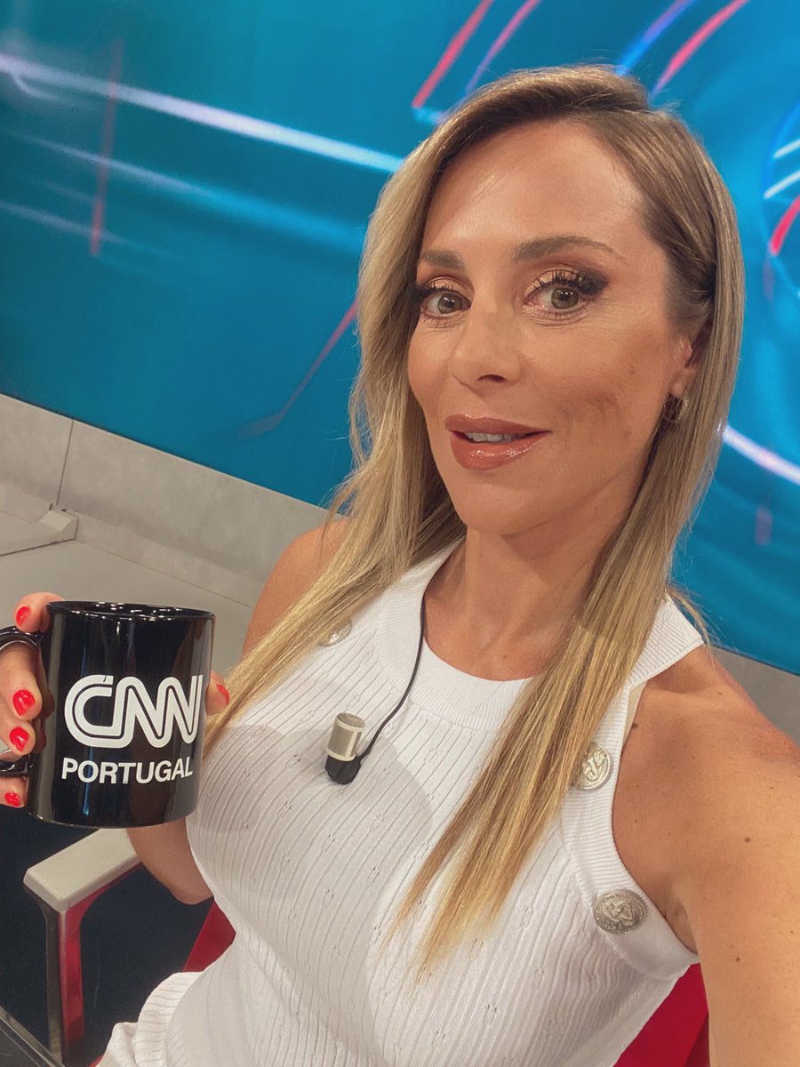 joanamaraldias's tweet photo. Continuamos a liderar audiências nos serões de segundas-feira! Não percas hoje mais um bem picado CrossFire ⚔️🔥na CNN pelas 22.40 ! Até já😘 https://t.co/rudQccSeW7
