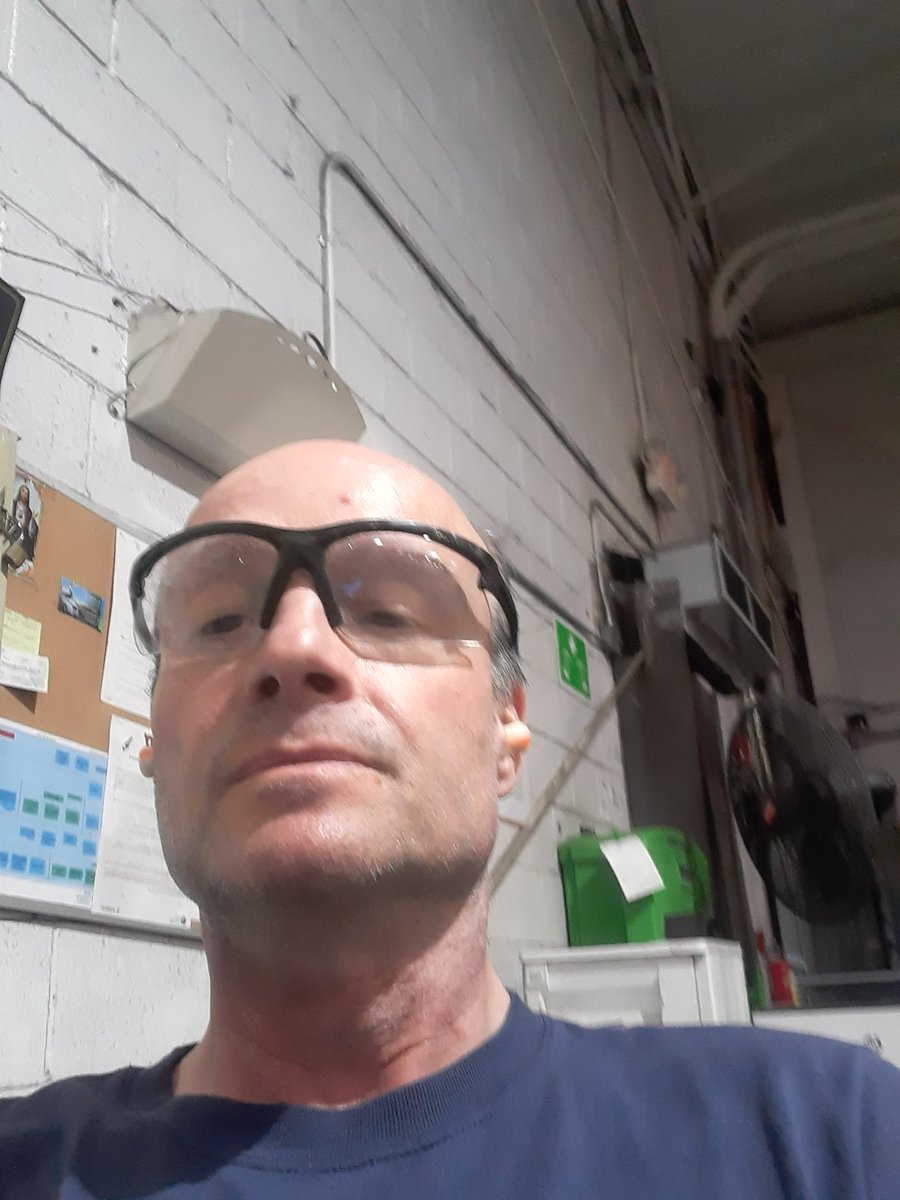 Steven64017420's tweet photo. @Jesserly67 I would like to get to know you better. https://t.co/y9lLWs9vAy