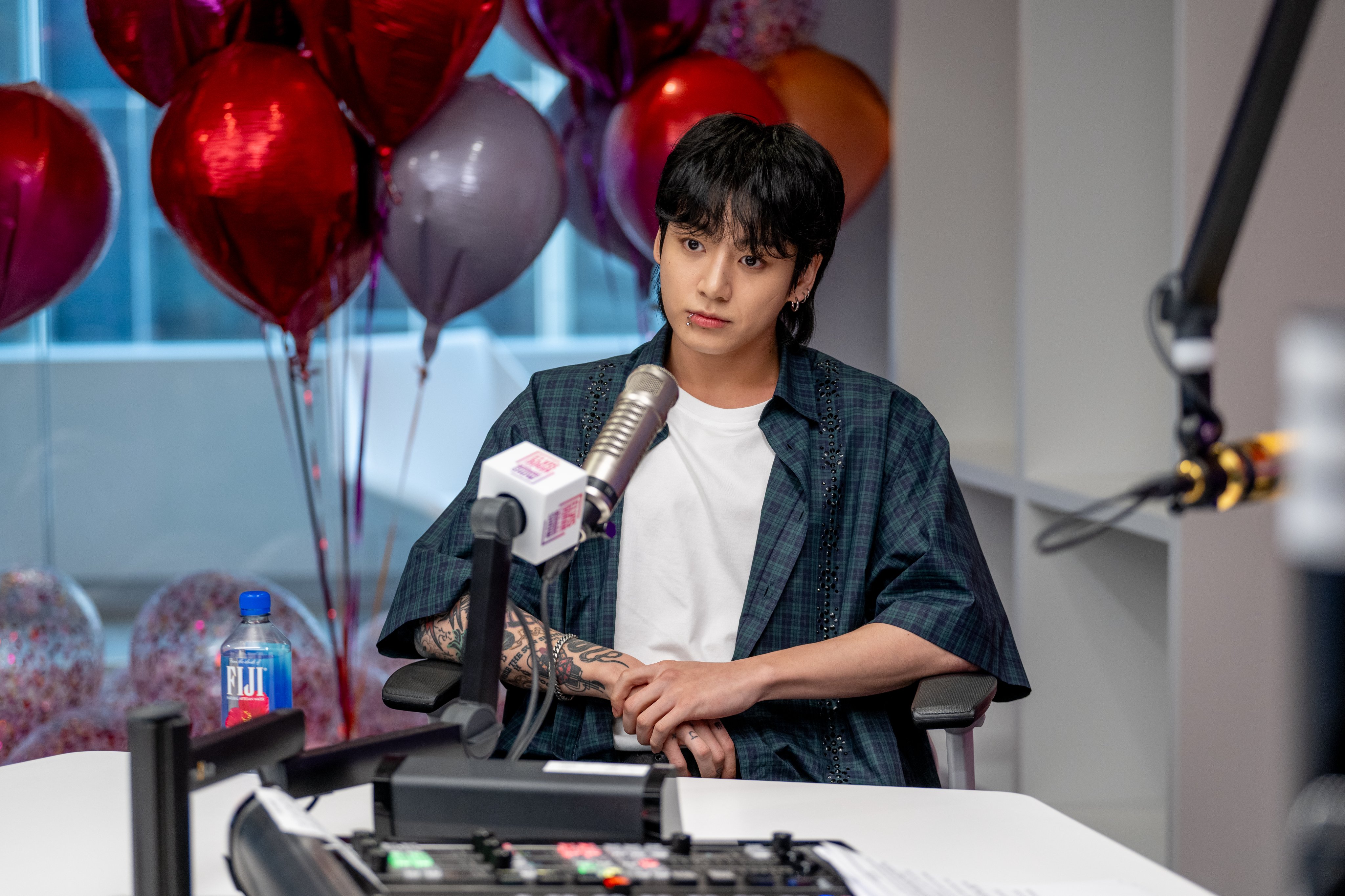 F1Qf7RoaYAAmKUb?format=jpg&name=4096x4096