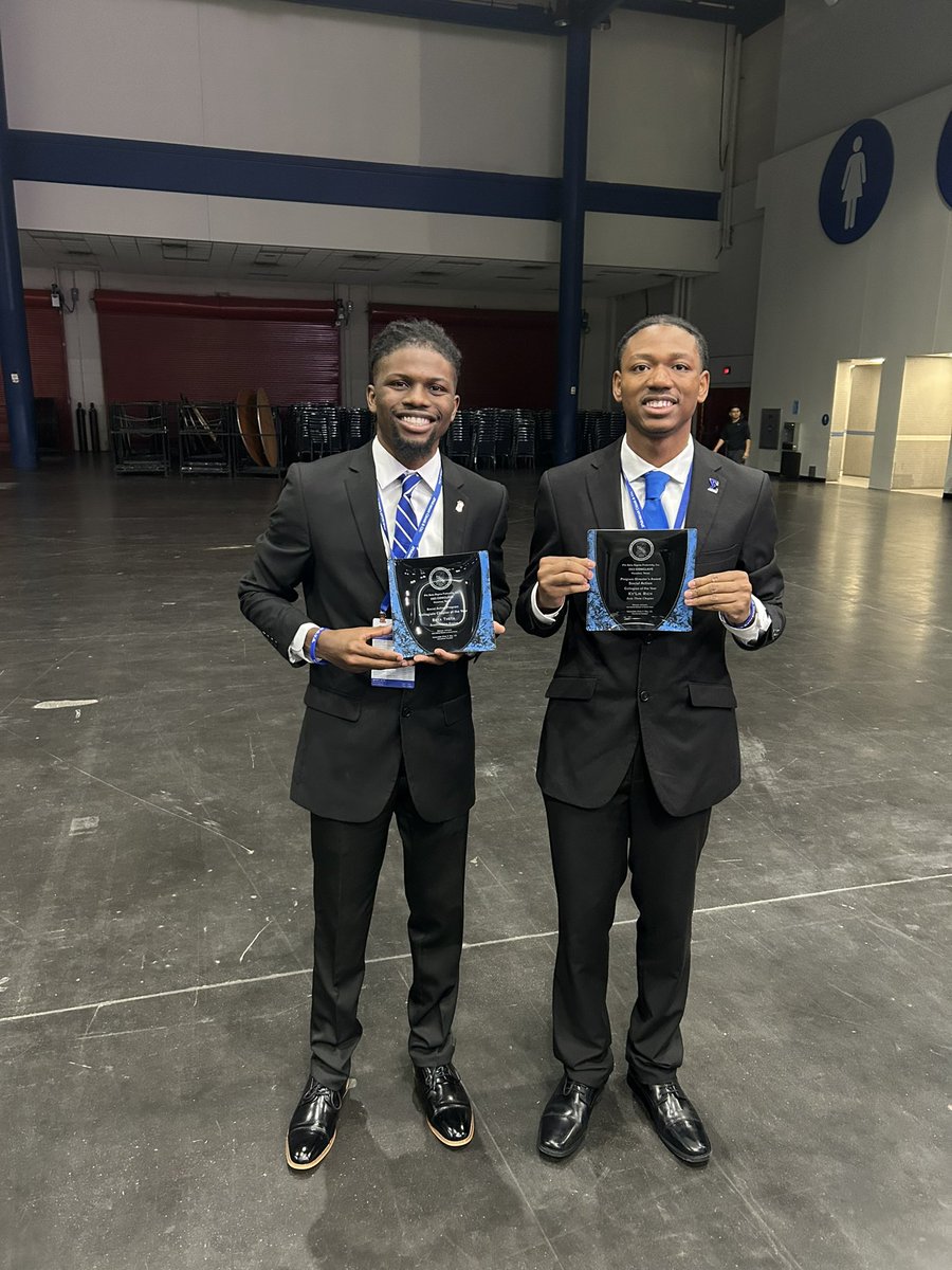 betatheta1947's tweet photo. We were apart of the largest organized blood donation &amp; sickle cell disease drive of any BGLO in history.  

Social Action Program Collegiate Chapter of the Year - Beta Theta

Social Action Collegian of the Year - Ky’Lik Rich

#pbsconclavehtx23 #MABMonday https://t.co/8xPtUmqxtG