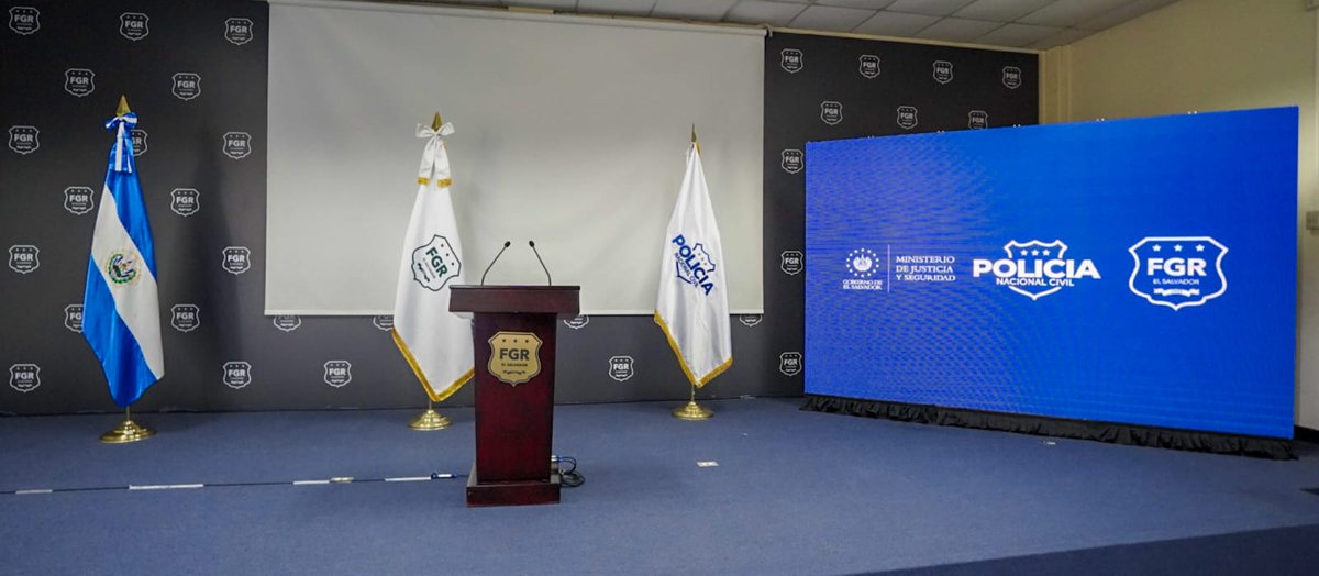 #ConferenciaDePrensa I En unos minutos, el <a href="/FiscalGeneralSV/">Rodolfo Delgado</a> y el Gabinete de Seguridad brindarán detalles sobre importantes capturas ejecutadas en las últimas horas.