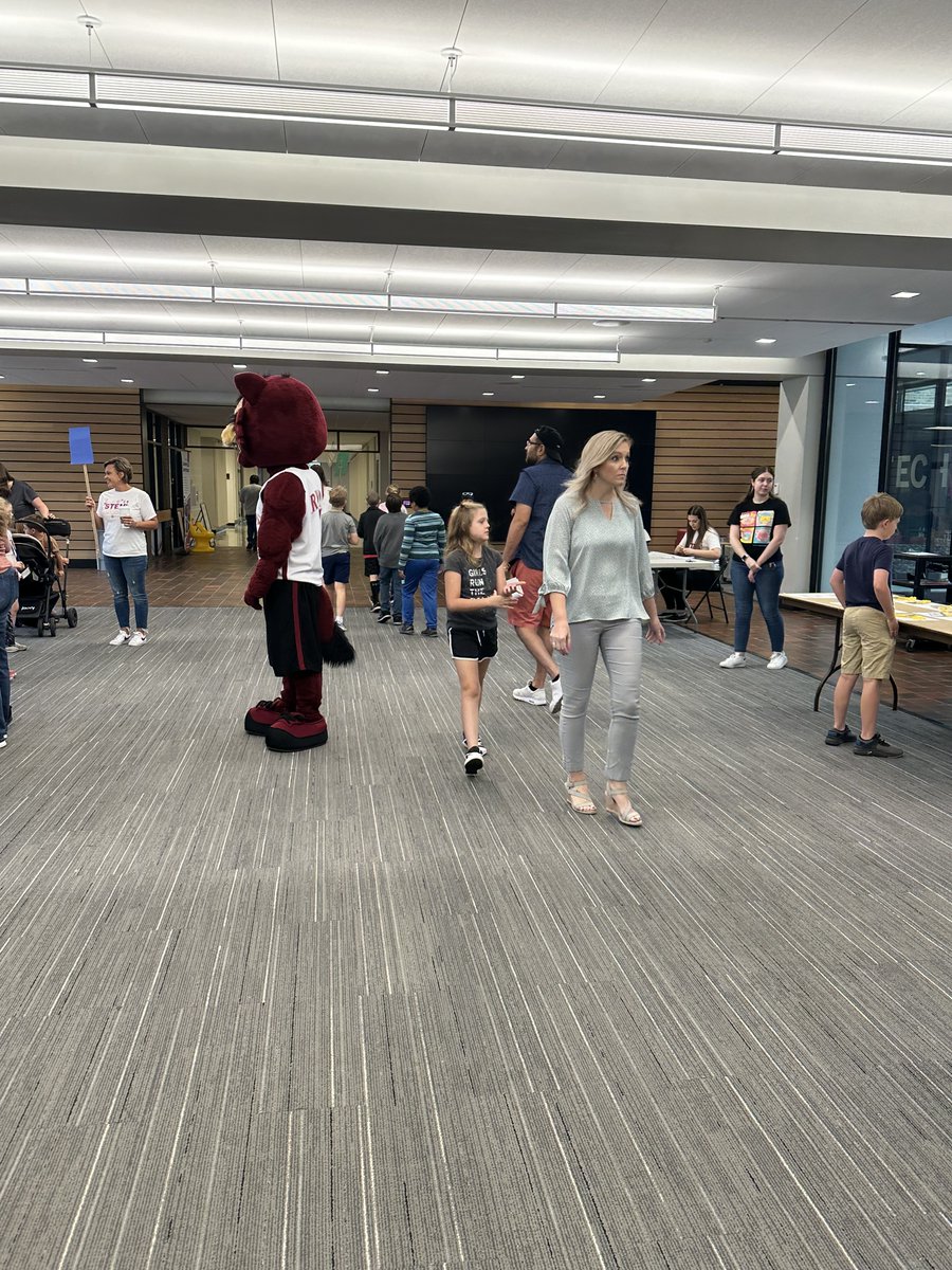 iueast_soe's tweet photo. Day 1 of STEM Camp was a success! A fantastic group of eager pre-service teachers ready to teach, and a wonderful group of students ready to have fun while learning! https://t.co/exXzZJLLub
