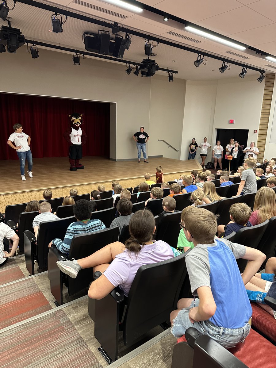 iueast_soe's tweet photo. Day 1 of STEM Camp was a success! A fantastic group of eager pre-service teachers ready to teach, and a wonderful group of students ready to have fun while learning! https://t.co/exXzZJLLub
