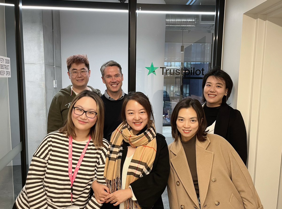 AfterShip tweet media