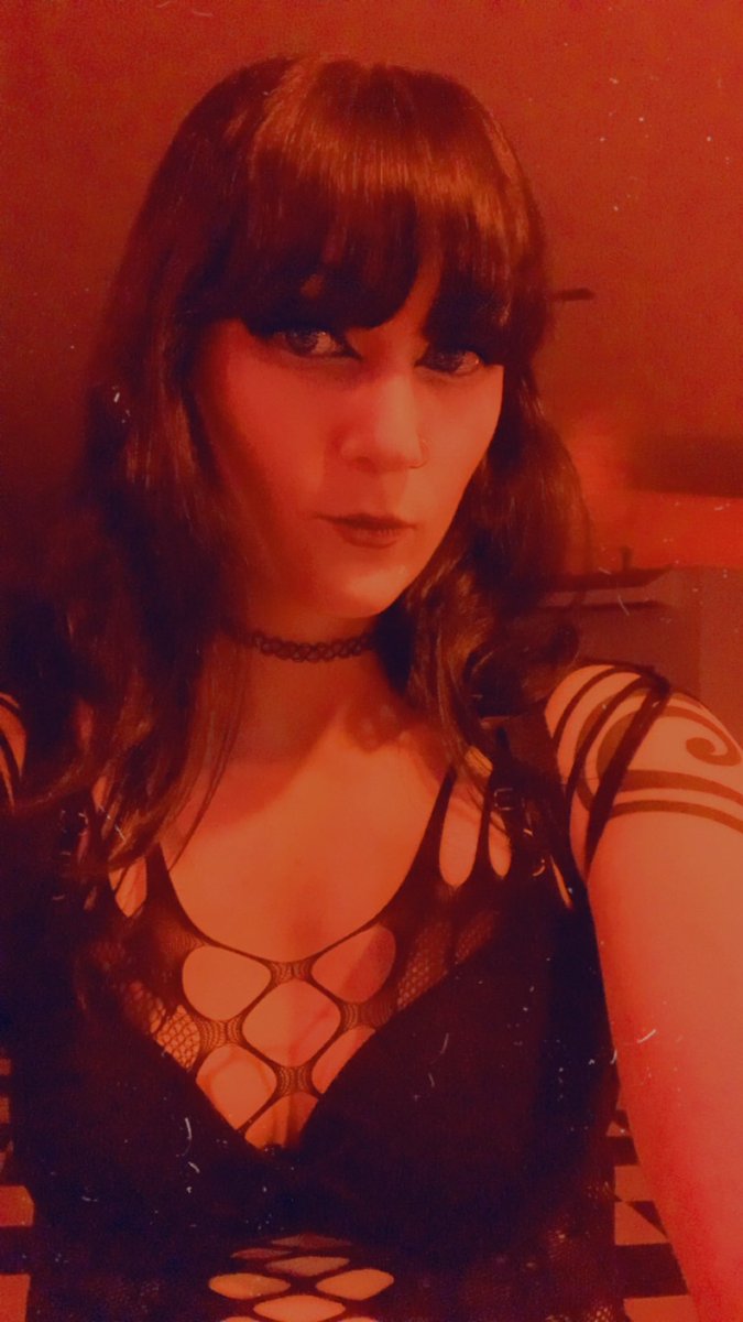 WednesdayMorbid's tweet photo. Mondays are a boring let’s spice things up some 😉 check out more in my crypt (onlyfans) to spice up your Monday. Only 7$ for a limited time! https://t.co/MtQX5VCZ6Q