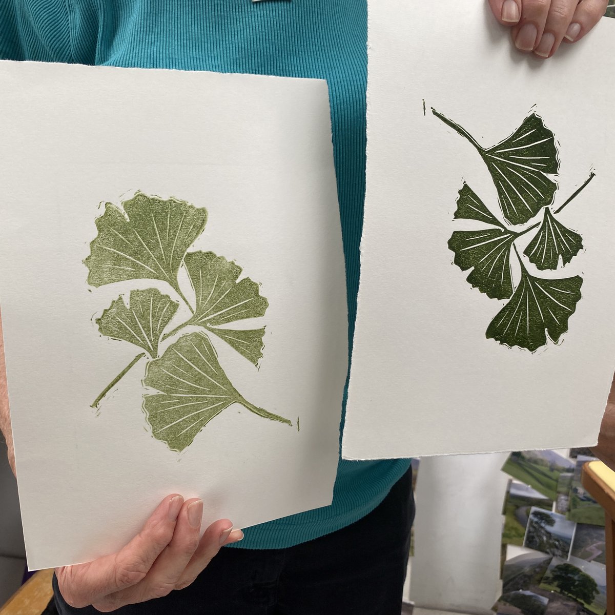 Design_York's tweet photo. A leaf theme for today’s lino print workshop, with designs based on ginkgo and kowhai, which are native to New Zealand.
#linocut #printmaking #northyorkshire #york #linocutcourse #printmakingworkshop #workshops https://t.co/yIAsPYLlGk