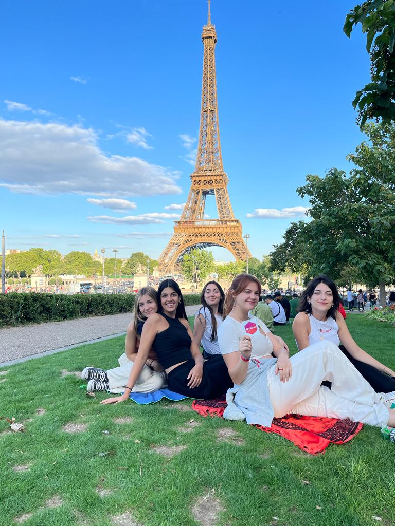 rodrigo_asterix's tweet image. Telling more people about @akashnet_ at the #EiffelTower 

#cloudcompute 
#TheRevolutionWillNotBeCentralized #InsidersAbroad $AKT