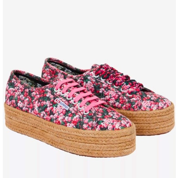 kaitybop_'s tweet photo. So good I had to share! Check out all the items I'm loving on @Poshmarkapp #poshmark #fashion #style #shopmycloset #superga #freepeople #doerae: https://t.co/WET3IZpBeT https://t.co/ldtTH1bjdn