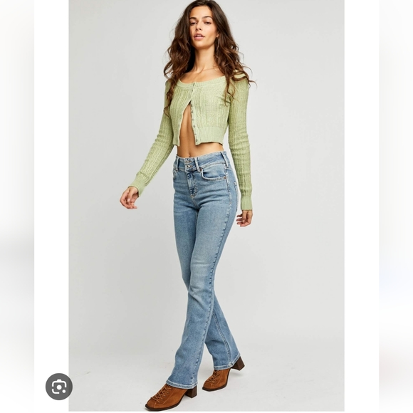 kaitybop_'s tweet photo. So good I had to share! Check out all the items I'm loving on @Poshmarkapp #poshmark #fashion #style #shopmycloset #superga #freepeople #doerae: https://t.co/WET3IZpBeT https://t.co/ldtTH1bjdn