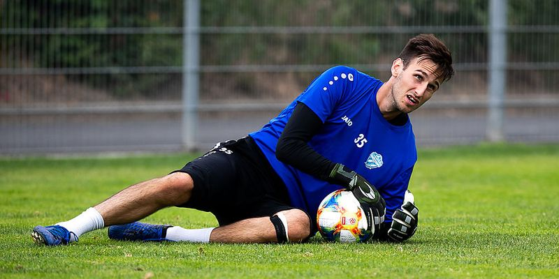 SorareAustria's tweet photo. TSV Hartberg
1⃣ Raphael Sallinger 95%
2⃣ Fabian Ehmann 5%
3⃣ Maximilian Pußwald 0%
#Sallinger has taken over since Swete retired. And it has to be said that he has done it brilliantly.
#Ehmann is a good recruit for a #2 in case of injury. https://t.co/PFTyk9dXR5