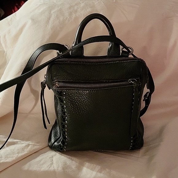 hauteplus1's tweet photo. So good I had to share! Check out all the items I'm loving on @Poshmarkapp #poshmark #fashion #style #shopmycloset #laperla #thesak #monrow: https://t.co/ZTWF4a8XAZ https://t.co/9FC0TgGmET