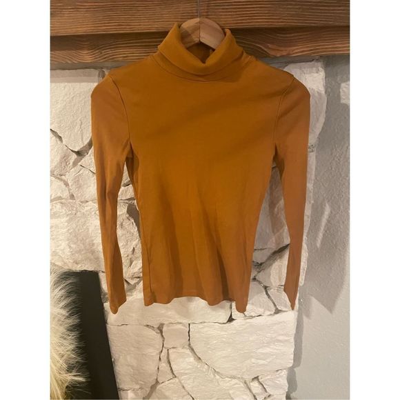 So good I had to share! Check out all the items I'm loving on <a href="/Poshmarkapp/">Poshmark</a> from @emptyclosetsale #poshmark #fashion #style #shopmycloset #originalpenguin #ralphlauren #jcrew: posh.mk/pCVTZEbWvBb