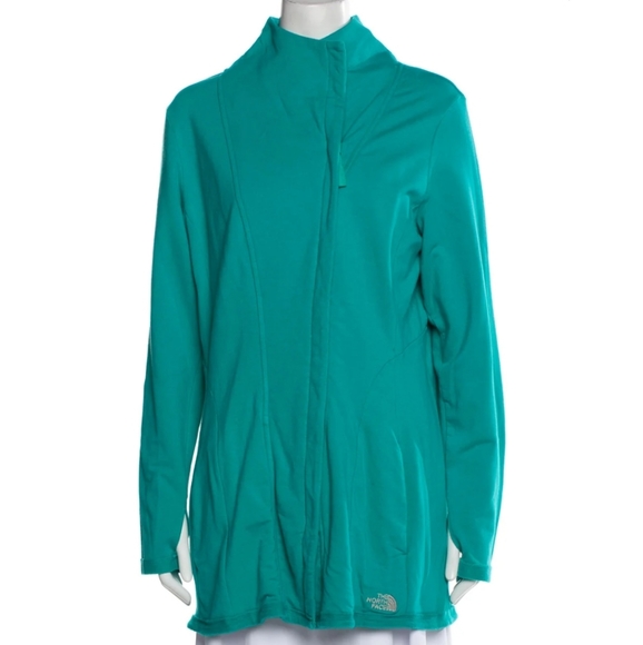 Store1Aki's tweet photo. So good I had to share! Check out all the items I'm loving on @Poshmarkapp #poshmark #fashion #style #shopmycloset #thenorthface: https://t.co/pwq39LzzZL https://t.co/Sj2RidfgFA