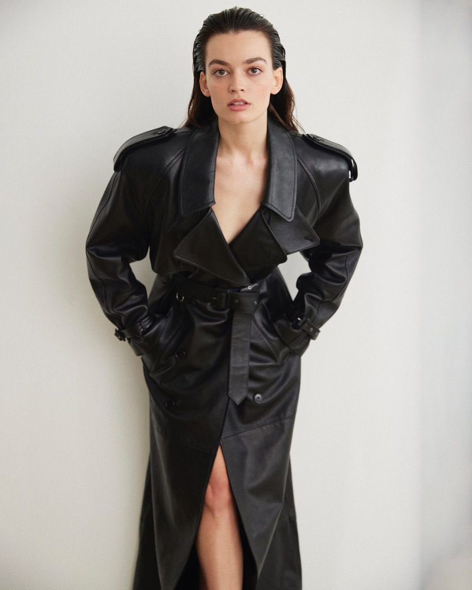 Emma Mackey Brasil on Twitter: "Linda! 🥰 Novo outtake de Emma Mackey