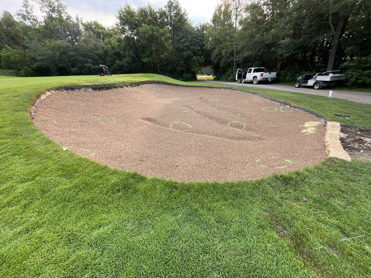 bohnysty's tweet image. Renovated bunker back in play, with better billy bunker. Will be tested with tonight’s forecasted rain. @ctcgolf @HighlandsGC1929 @DanielSmith_BBB