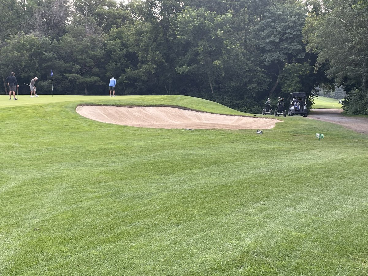 bohnysty's tweet image. Renovated bunker back in play, with better billy bunker. Will be tested with tonight’s forecasted rain. @ctcgolf @HighlandsGC1929 @DanielSmith_BBB