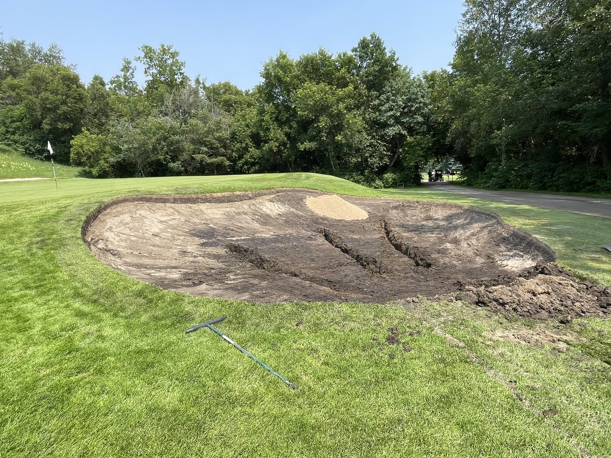 bohnysty's tweet image. Renovated bunker back in play, with better billy bunker. Will be tested with tonight’s forecasted rain. @ctcgolf @HighlandsGC1929 @DanielSmith_BBB
