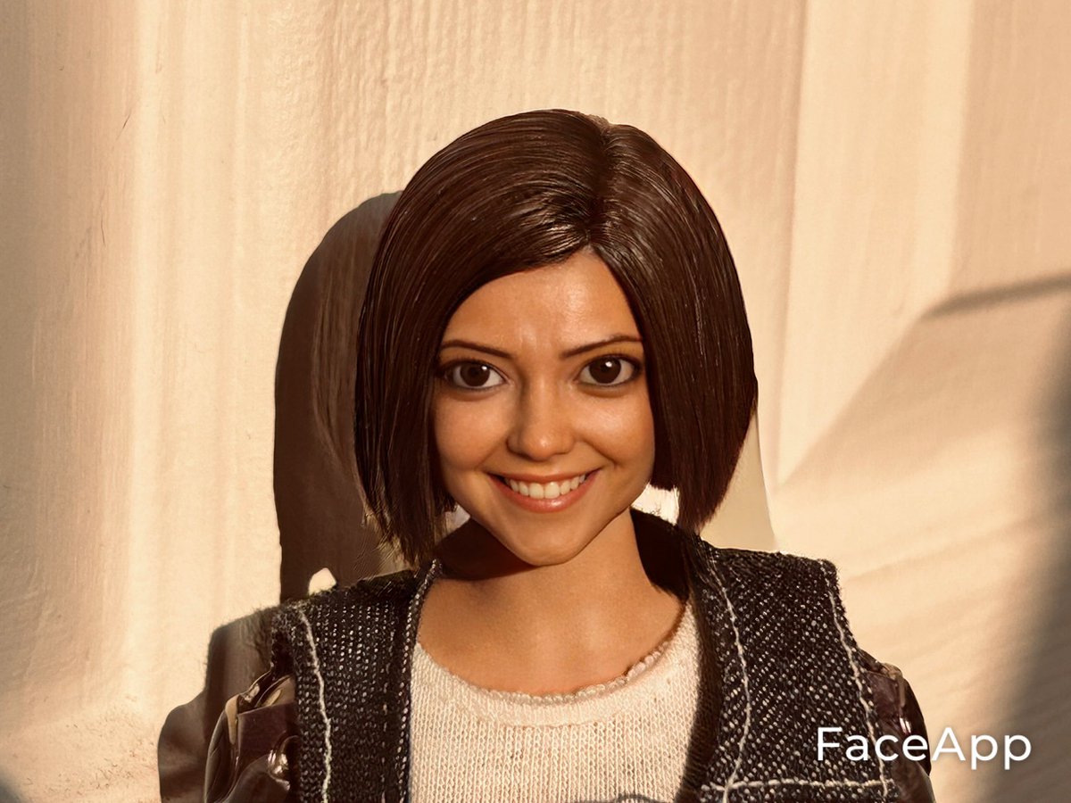 What do you think about this haircut ? 😨 #HairCut #HotToysAlita #Filter #FaceApp #YayOrNay #AlitaArmy #AlitaSequel