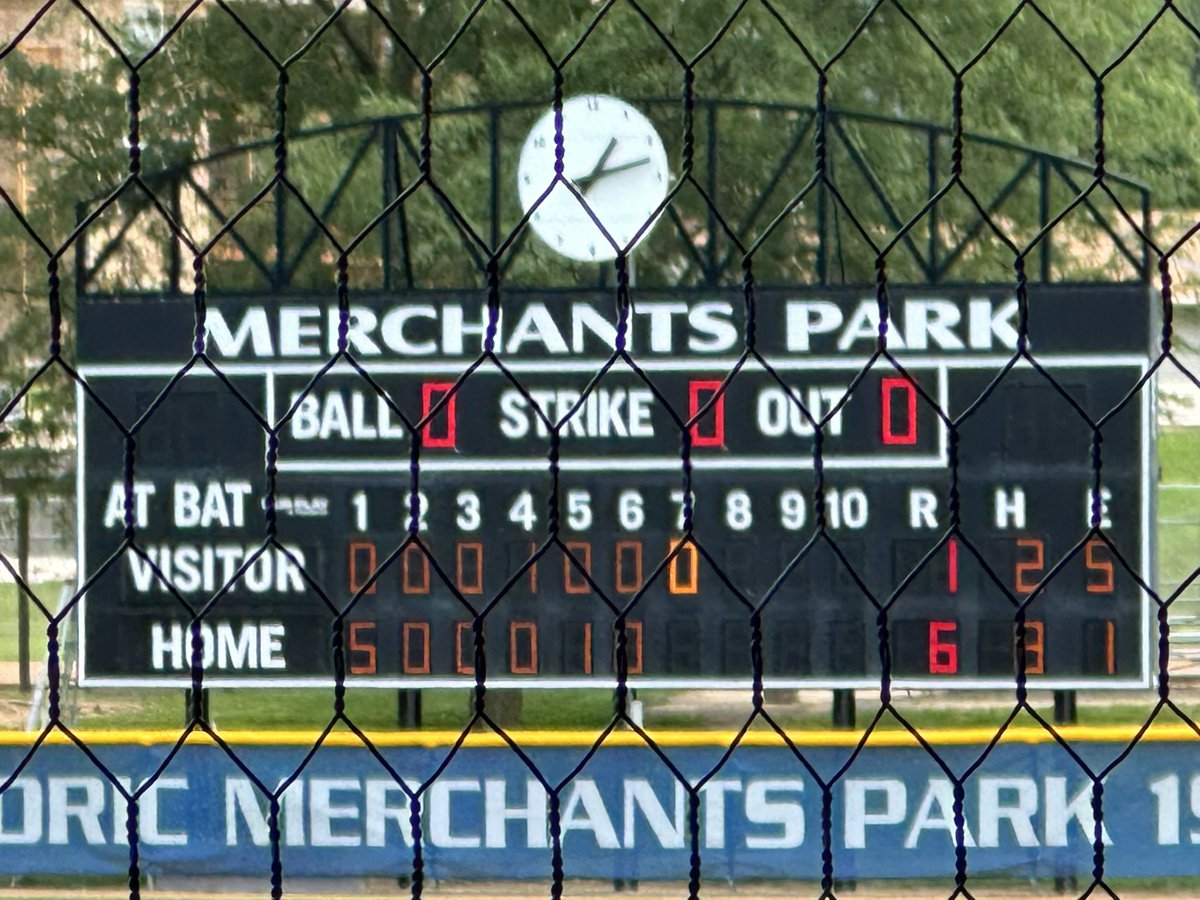 KingsleyPierson's tweet photo. CONGRATULATIONS TO THE KP PANTHERS BASEBALL TEAM &amp; COACHES! With their 6-1 in the quarterfinals, they are heading to the SEMI-FINALS on Wednesday July 19th @ 7PM!! Yes, it is confirmed by the IHSAA 7pm-opponent TBA!
GO PANTHERS🖤⚾️💛 #kpstrong https://t.co/EG8H7crUBR