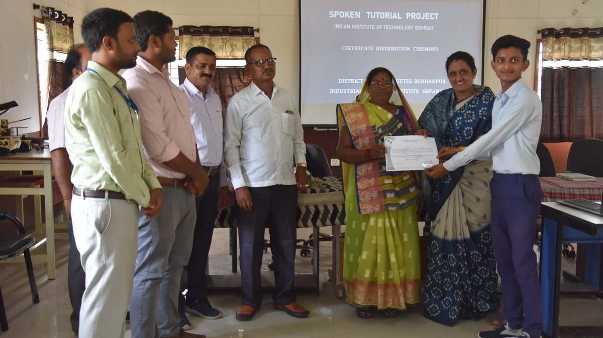 uagsits's tweet photo. Felicitation ceremony at Govt ITI Nepanagar. 73 trainees out of 154 received Spoken Tutorial certificates for completing Arduino, C, C++, Blender, QCAD short-term courses. 
@MPSSDEGB1 @MGNF_IIMA @MSDESkillIndia @IIMAhmedabad @dpradhanbjp  @SpokenTutorials @iitbombay https://t.co/VJhXrybULH