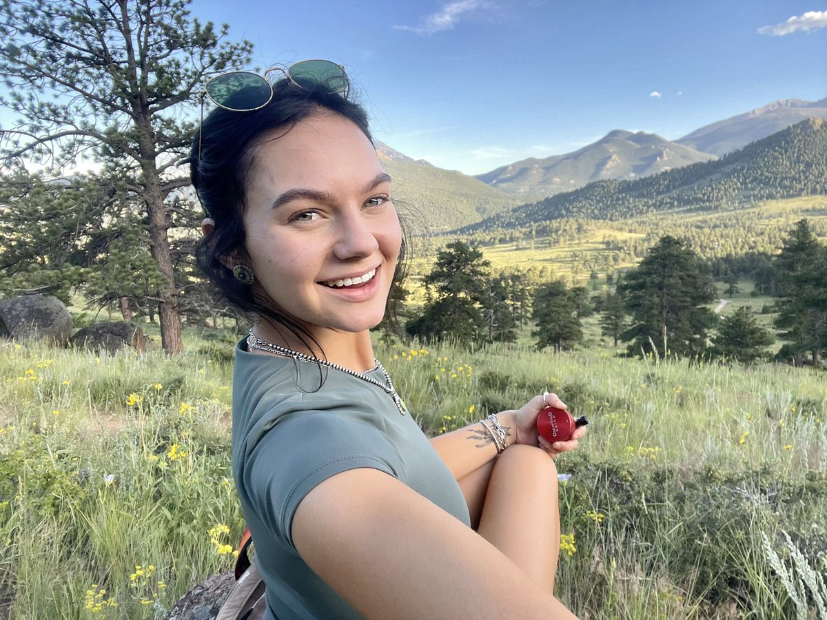 mf_marie_'s tweet photo. mountain time ⛰️ https://t.co/EL3TBXFEeA