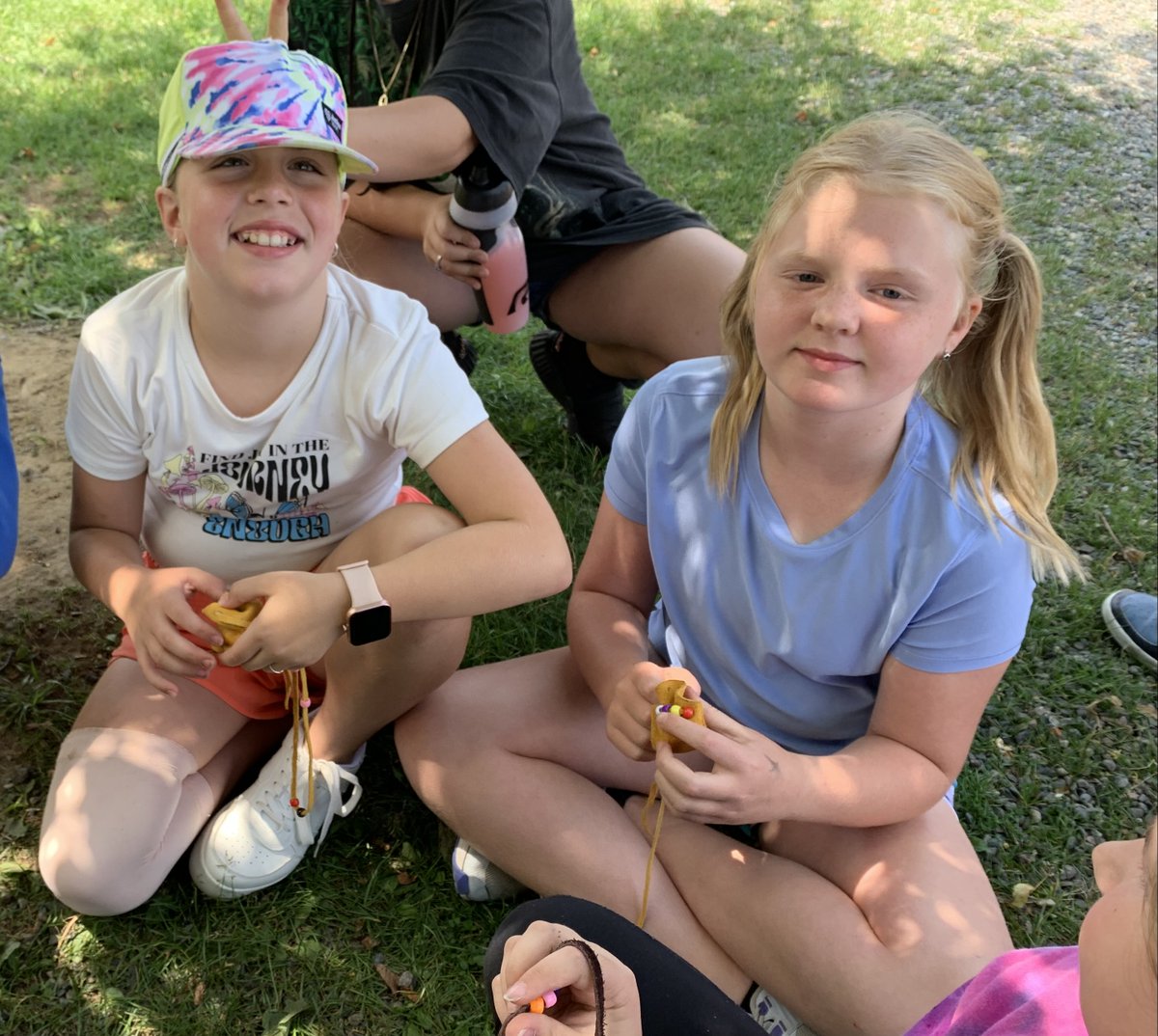 rdsbcodesummer1's tweet photo. Today at the Adamsdale site, Ms. Eugenia taught students about medicine pouches and guided them on how to make their own. https://t.co/FbrtyWxvZ6