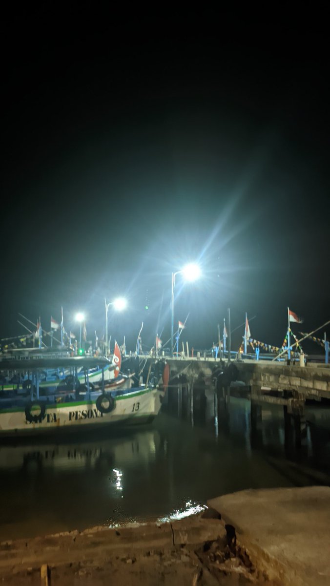 "Diobong ora kobong, disiram ora teles."