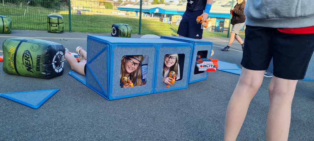 LouCon10's tweet photo. Nerf or Nothing! https://t.co/q0lHFeK6Yz