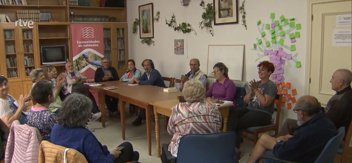 ComuCuidados's tweet photo. Siempre es un estímulo que los medios se hagan eco de estos proyectos de raíz comunitaria en los entornos rurales 🌱 Sobre todo... para que cunda el ejemplo

Enhorabuena a @EquipoAndecha y @MayoresUDP que los llevan adelante, a @germinando_isa y a todo el grupo motor de Muñoveros https://t.co/ptWtQSrhNO