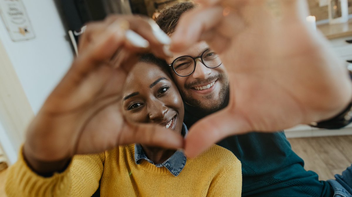 Meet Cute Or Meet Shoot? This Adorable Couple Met During A Mass Shooting (bit.ly/3pXgFdt)