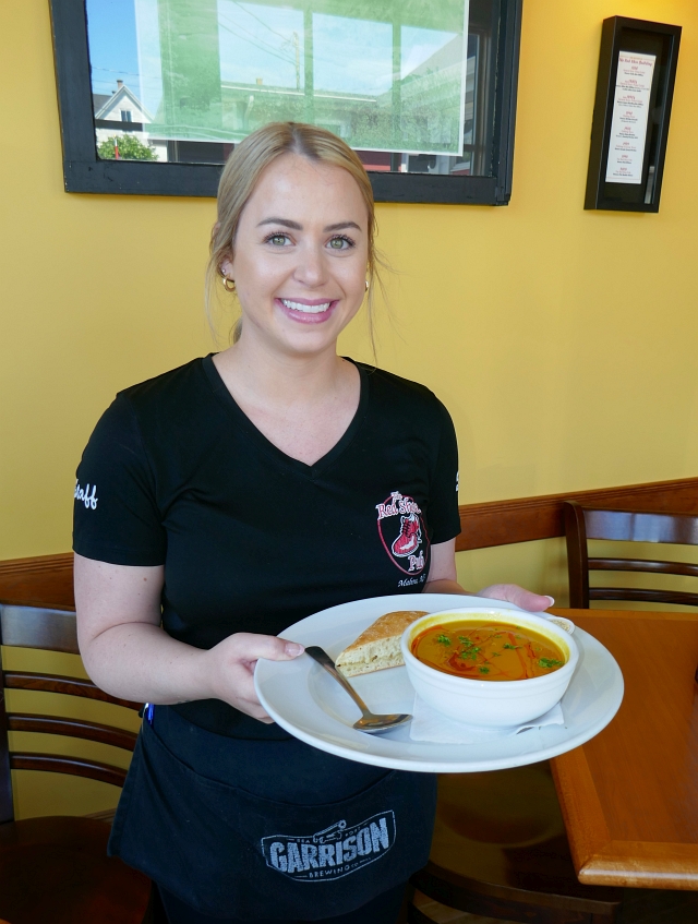 Had the delicious soup du jour today at <a href="/TheRedShoePub/">TheRedShoePub</a> <a href="/HeatherRankinMe/">Heather Rankin</a> #Mabou #CapeBreton #GreatFood