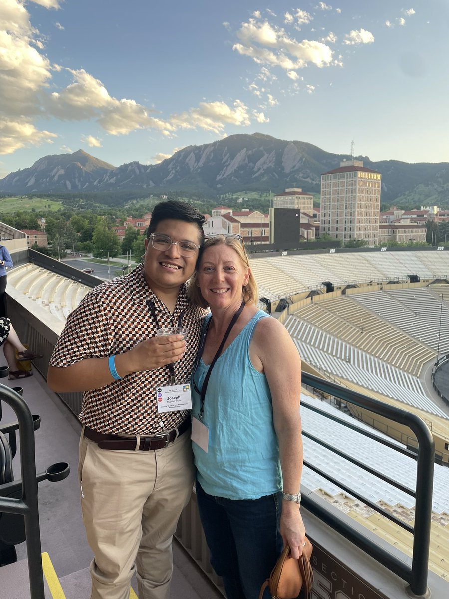 LatinWx's tweet image. Fantastic first (and definitely not last) Natural Hazards Workshop (@HazWS)! Caught up with disaster colleagues and was part of a panel of researchers/practitioners that are advancing language access in #riskcomm 🥳 🙌🏽 #HazWS
