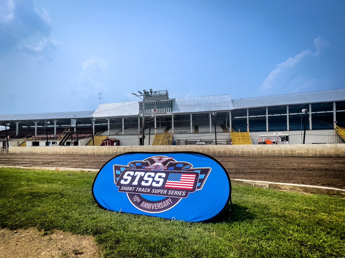 thefondaspdwy's tweet photo. We are READY for the Stars and Cars of the @ShortTrackSS to invade #thetrackofchampions tonight for the Firecracker 50! https://t.co/iiM3GL1Q4c
